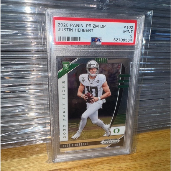 2020 Panini Prizm Justin Herbert DP Draft Picks RC Chargers QB PSA 9 Mint Graded - Picture 1 of 3